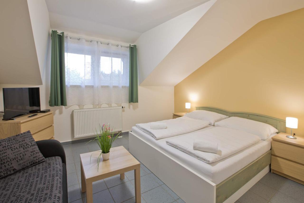 Sindlovska Krcma Hotel Ceske Budejovice Ngoại thất bức ảnh