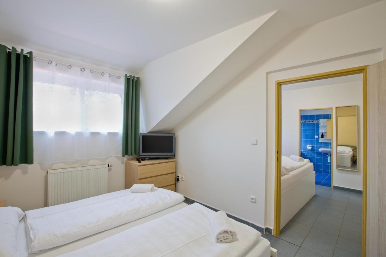 Sindlovska Krcma Hotel Ceske Budejovice Ngoại thất bức ảnh